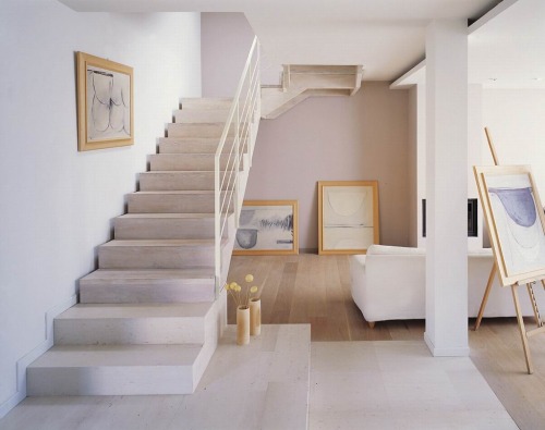 scale bianche soggiorno